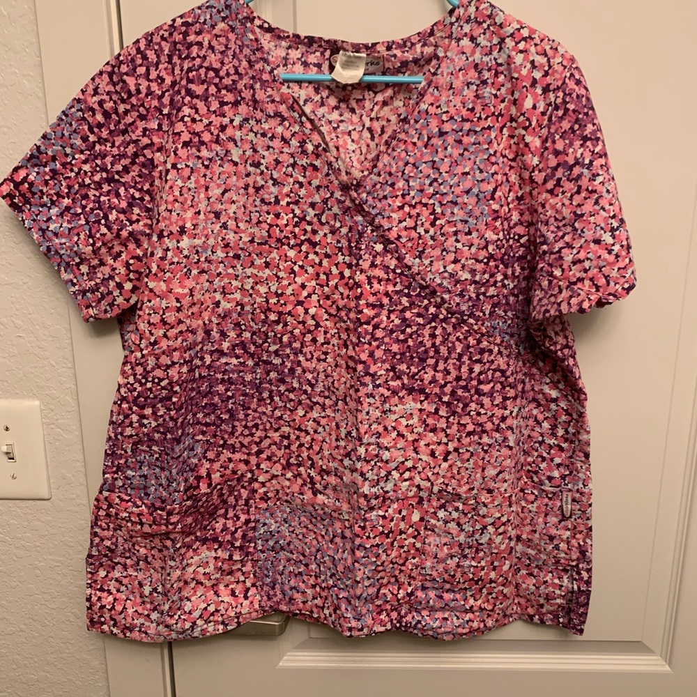 Scrub top